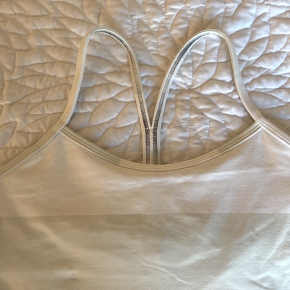 lululemon power y tank - EUC - size 6 - Picture 4 of 6